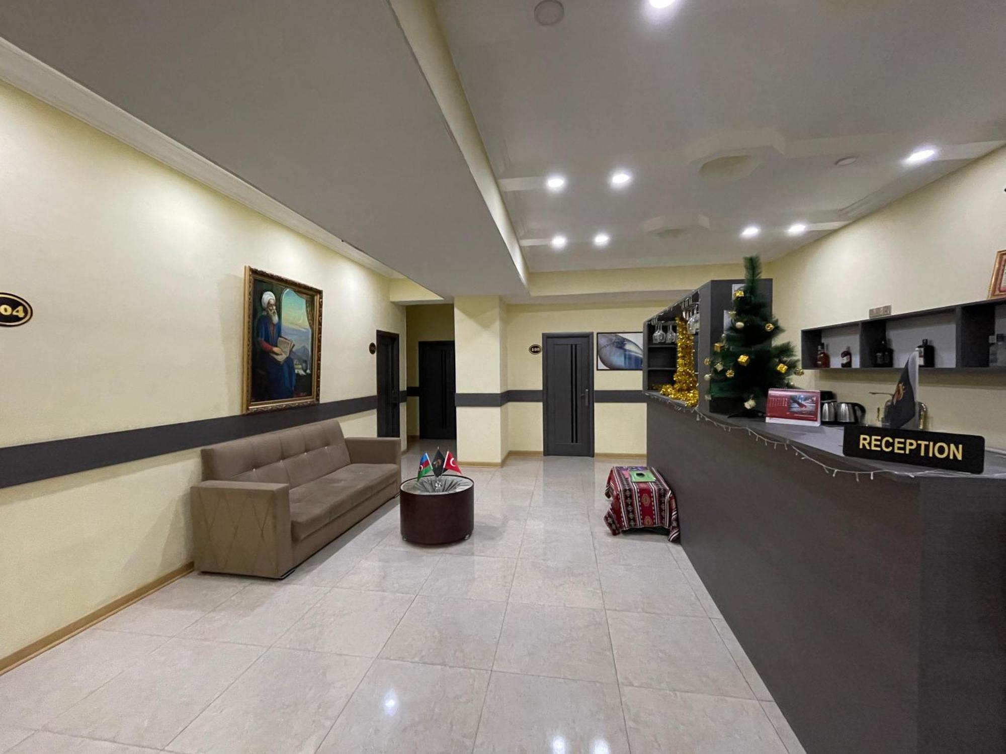 Rahat Hotel Gjandža Exteriér fotografie
