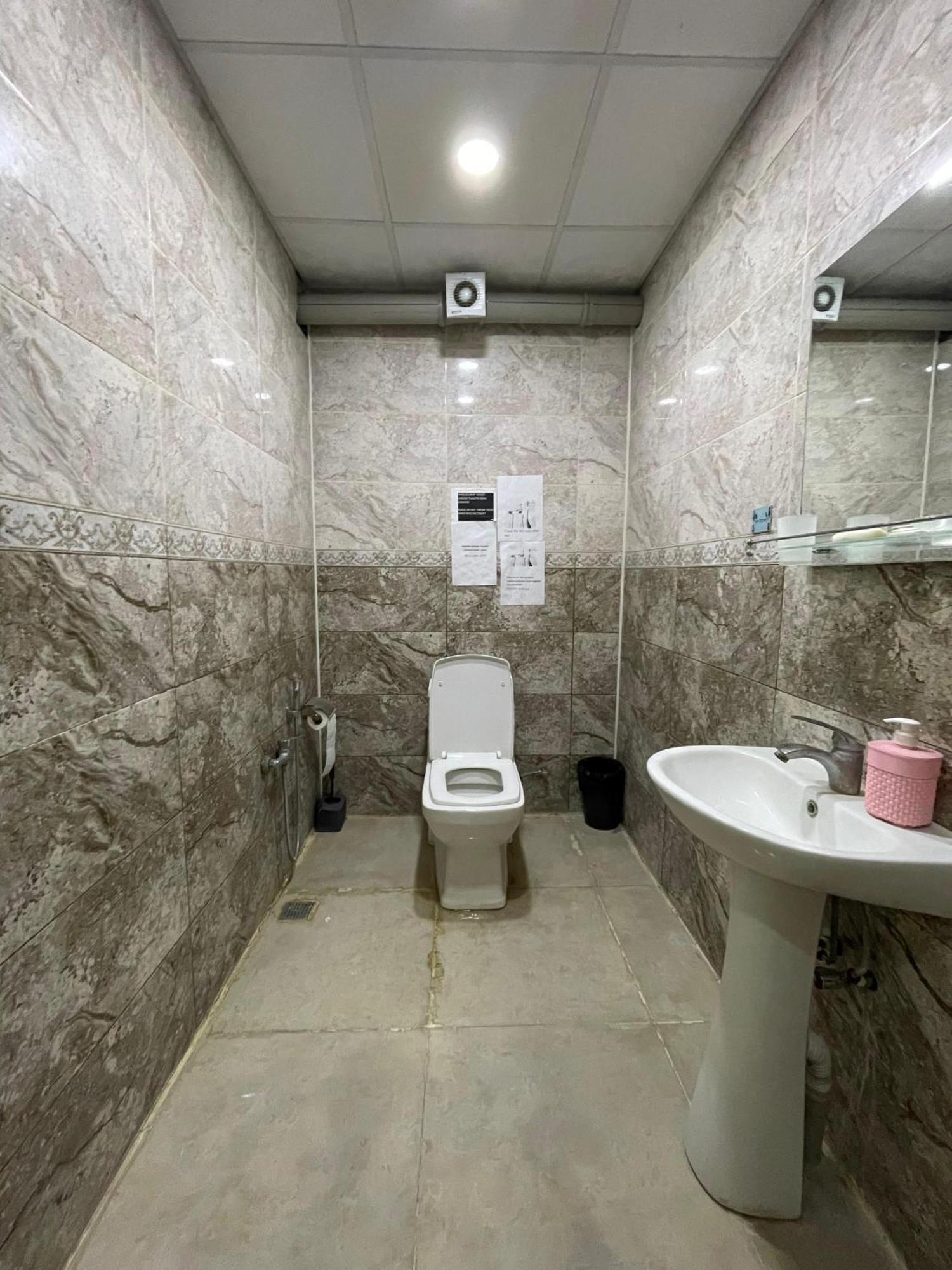 Rahat Hotel Gjandža Exteriér fotografie