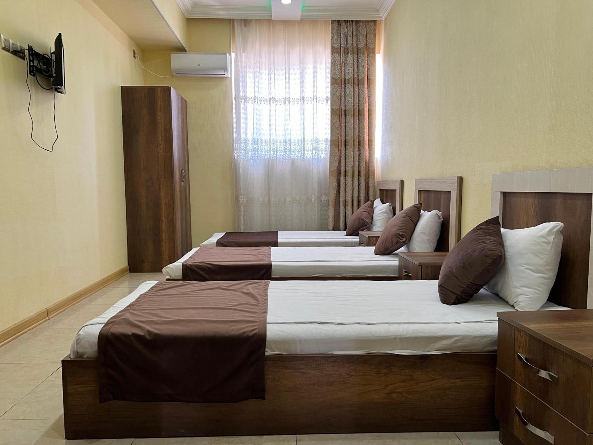 Rahat Hotel Gjandža Exteriér fotografie