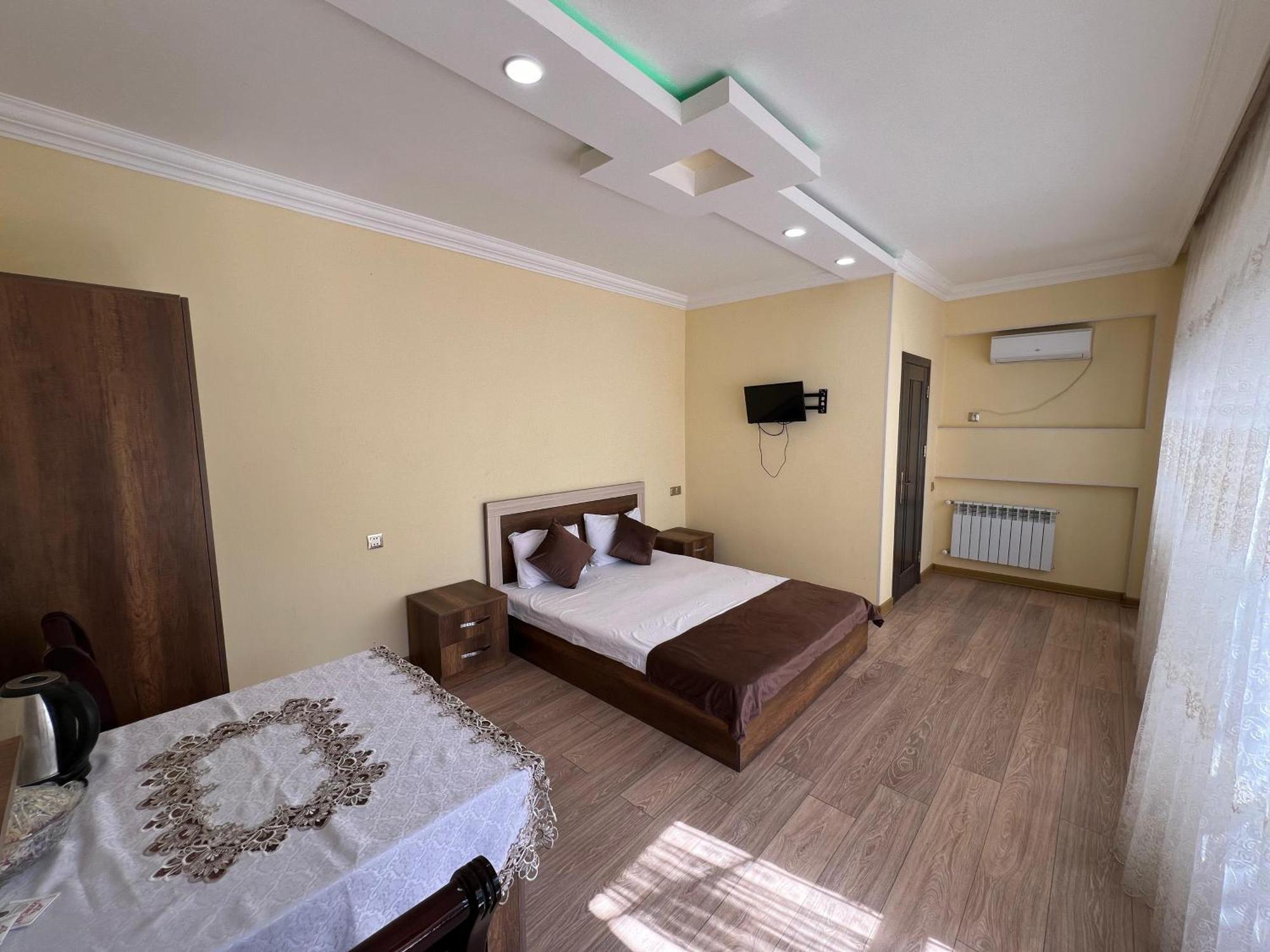 Rahat Hotel Gjandža Exteriér fotografie