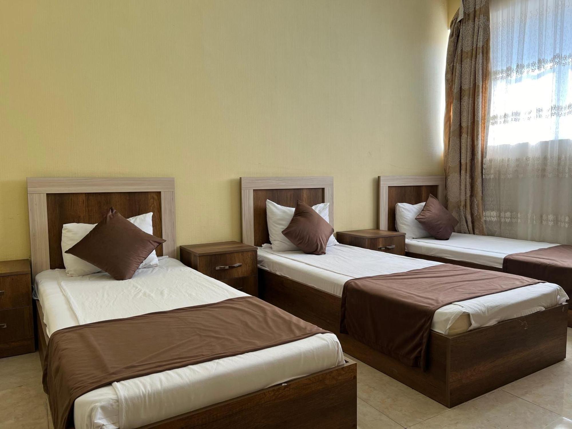 Rahat Hotel Gjandža Exteriér fotografie
